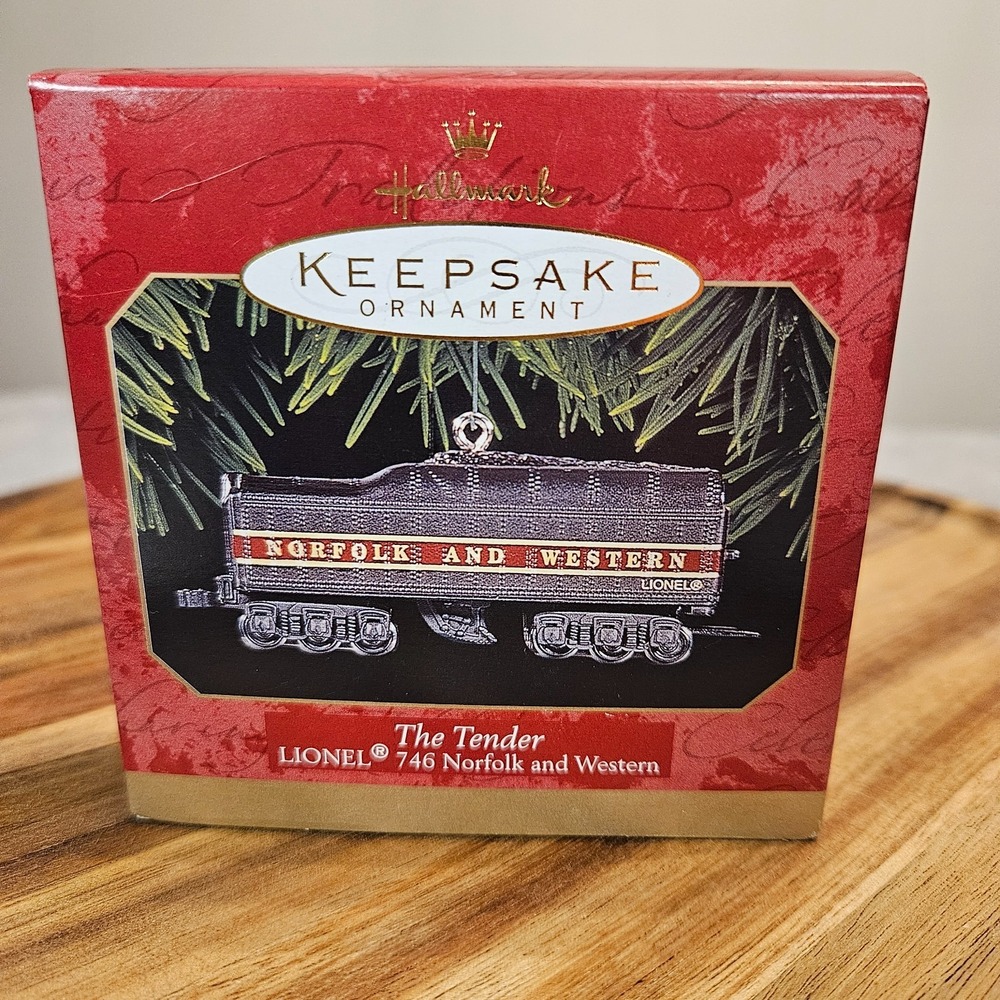 1999 Hallmark Keepsake Ornament Lionel 746 Norfolk & Western Tender Train Die-Ca